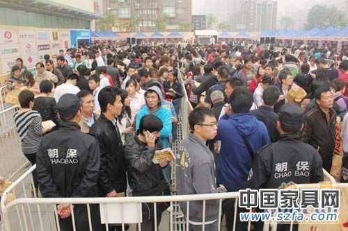 紅星美凱龍?jiān)谌侨晖秸归_“幸福來簽手”總裁簽售活動(dòng)
點(diǎn)擊圖片查看下一頁 紅星美凱龍?jiān)谌侨晖秸归_“幸福來簽手”總裁簽售活動(dòng)