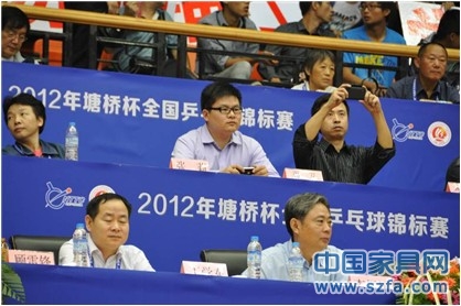 大衛(wèi)地板董事長蔣衛(wèi)出席比賽開幕式 大衛(wèi)地板董事長蔣衛(wèi)出席比賽開幕式