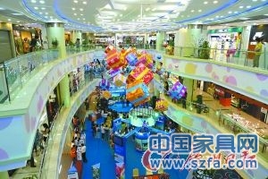 　城市綜合體已經(jīng)呈現(xiàn)暴增的態(tài)勢(shì)。王燕攝