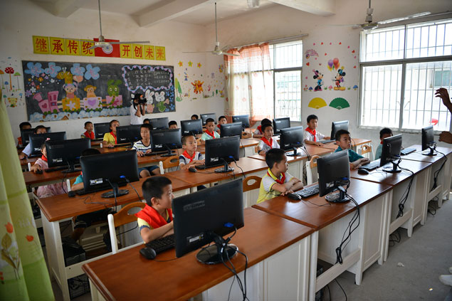 兒童家具-松堡王國(guó)關(guān)愛(ài)留守兒童瑞金行 兒童家具-松堡王國(guó)關(guān)愛(ài)留守兒童瑞金行