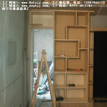 加層作小造型，雙層，也好看，相比，醒色白飾，整體展柜、儲柜、小小別致柜衣家具設(shè)計(jì)定制加工廠南寧中國的，不普通~