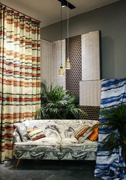 多題材、多品類、多異業(yè)賦能煥新下的百花齊放