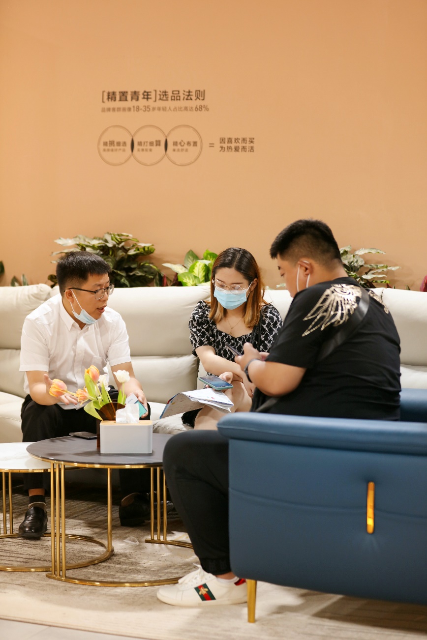 P:\06 品牌部\01 品牌戰(zhàn)略部\08-品牌公關\2021年\月度公關內容\7月\稿件5 林氏木業(yè)首秀中國建博會，綜合新業(yè)態(tài)熱浪來襲\配圖\df9f1a17ff6d2fad00434c9a0c3f3d94_.jpg